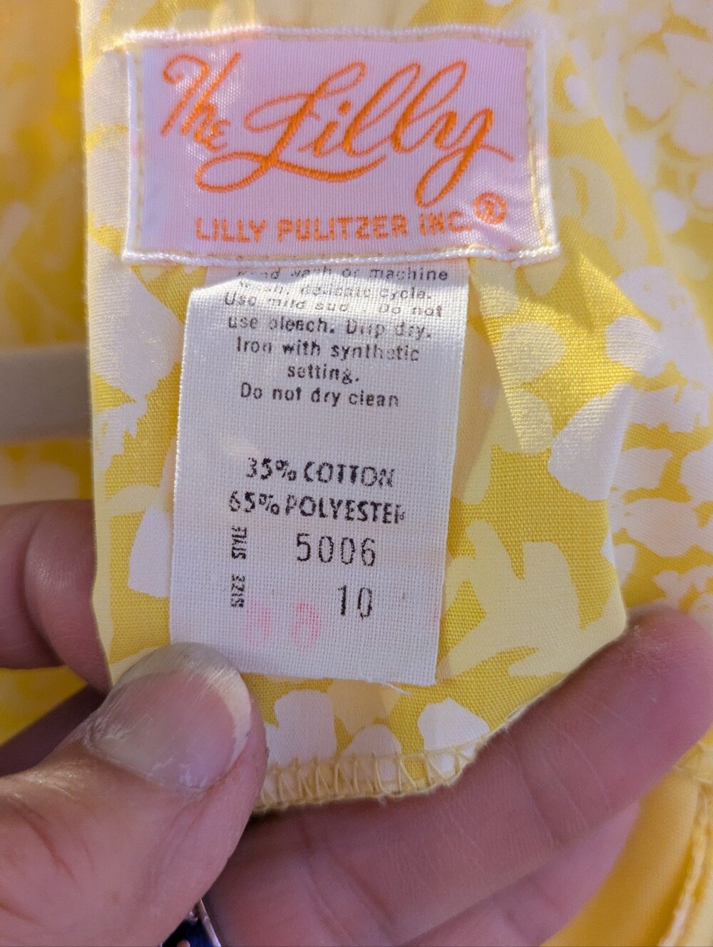 1970s 'The Lilly' Pulitzer yellow and white floral maxi w/lace accents - Picture 12 of 13